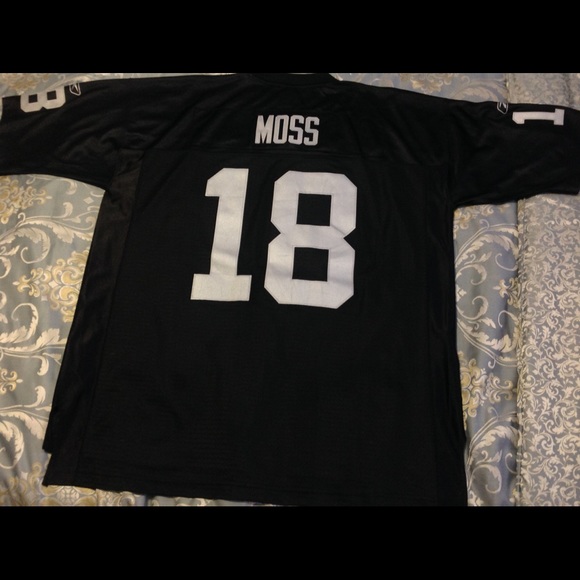 Oakland Raiders authentic home jersey, Randy Moss - Picture 2 of 5